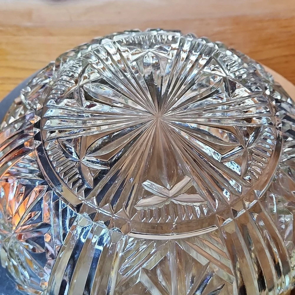 9"  Thumbprint Starburst  Heavy Clear Crystal Bowl with Silver Plated Rim - Picture 3 of 6